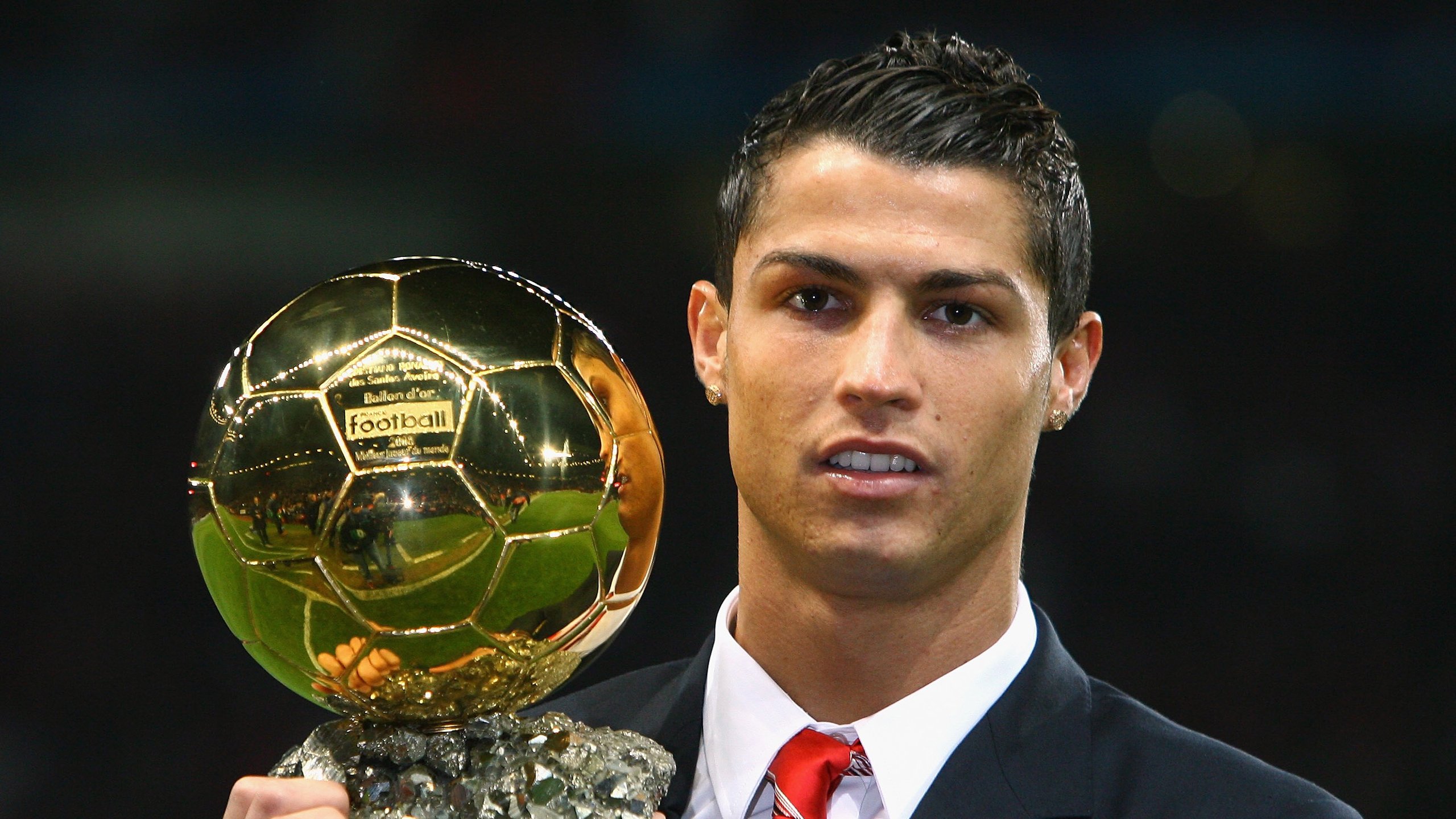 “足球文化节在全国多地盛大举办，普及足球运动”，足球文化节海报