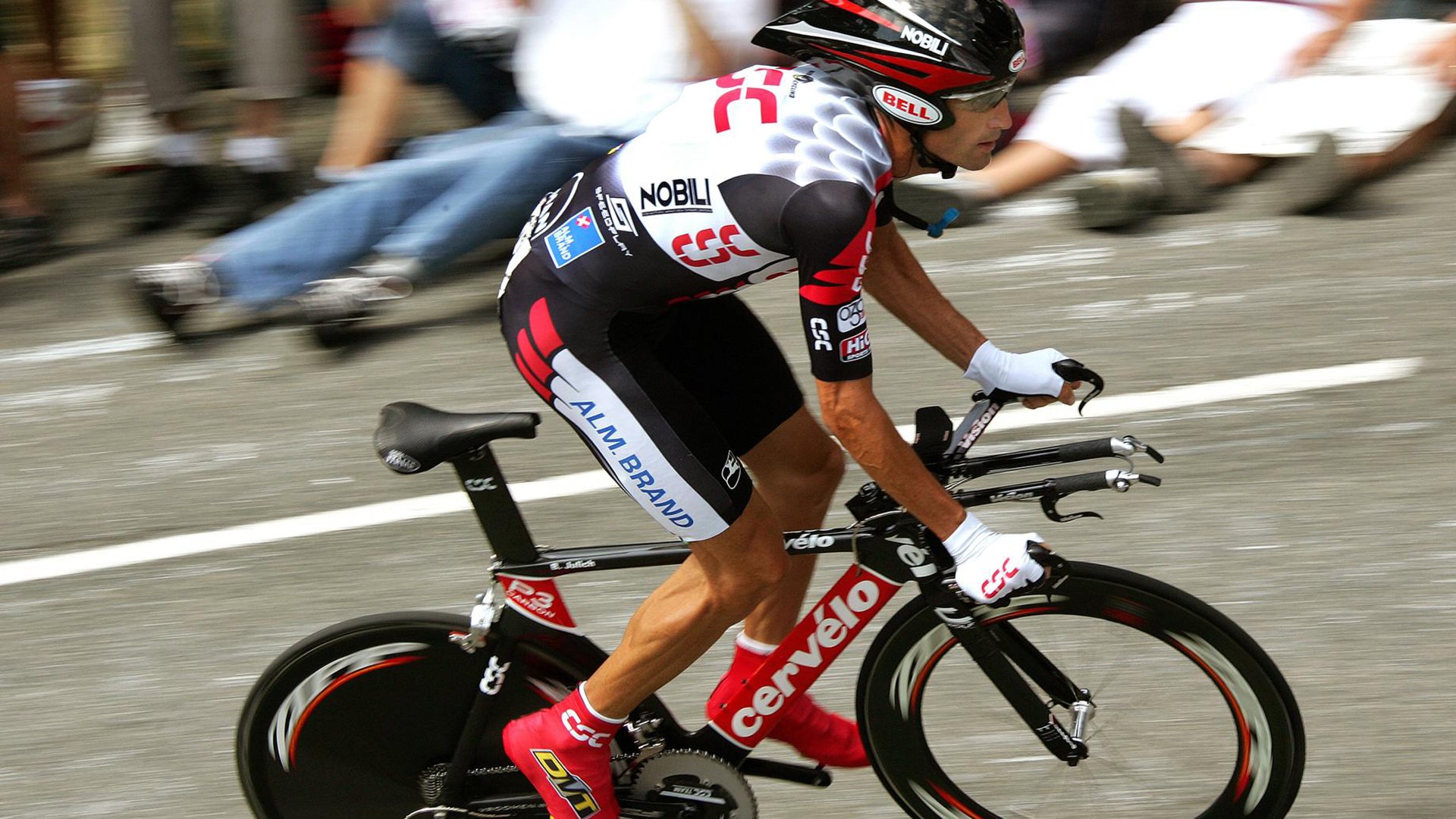 瑞士马术协会与美洲马术协会合作，举办国际马术交流活动，促进文化互鉴。